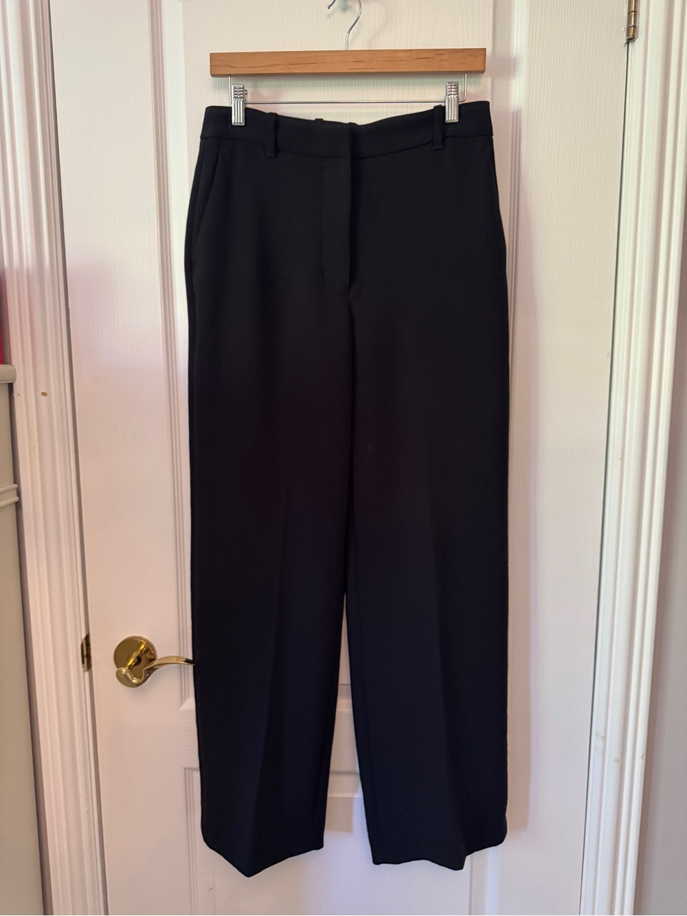 *Aritzia. Crepette Agency High Waisted & Wide Leg Black Dress Pants.